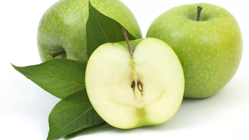 مفاجاة..خبيرة تغذية تحذر من تناول التفاح..اعرف السبب