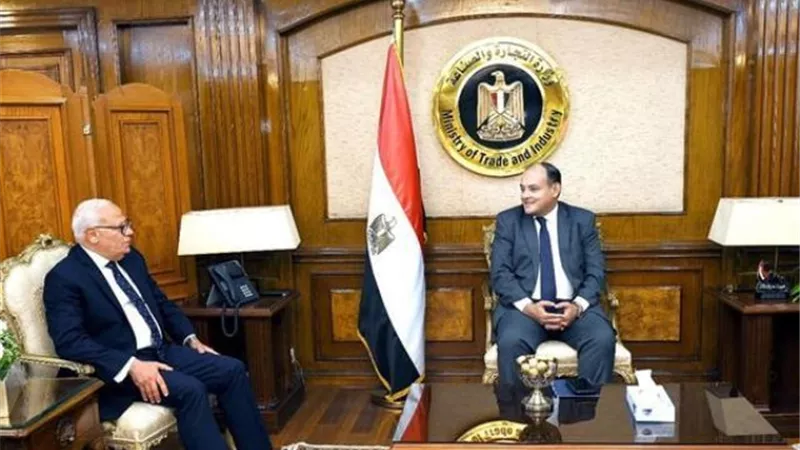 الغضبان: بورسعيد تشهد طفرة صناعية كبيرة