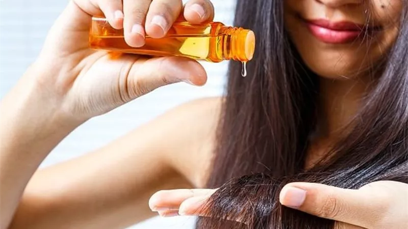 6 طرق لفرد الشعر طبيعيًا