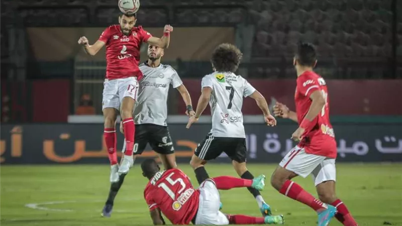 نجم الأهلى يقترب من طلائع الجيش .. تعرف عليه