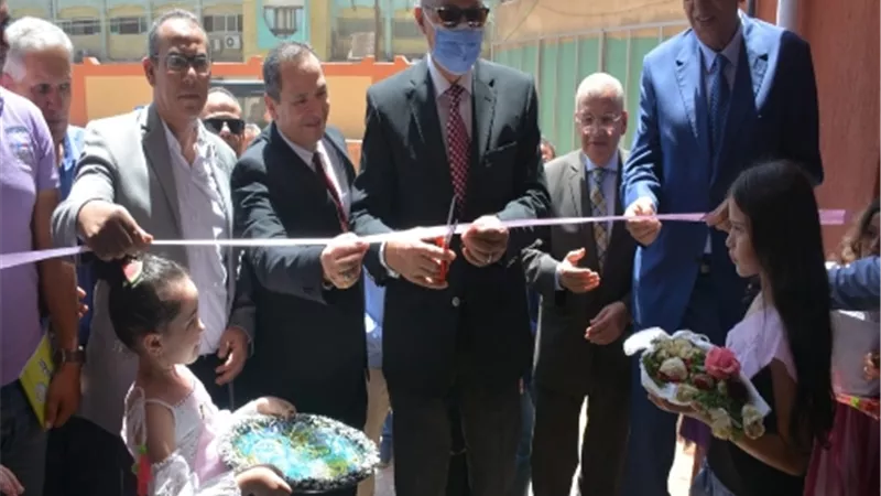 بتكلفة 140 مليون جنيه.. محافظ القليوبية يفتتح ١١ مشروعا خدميا فى بنها