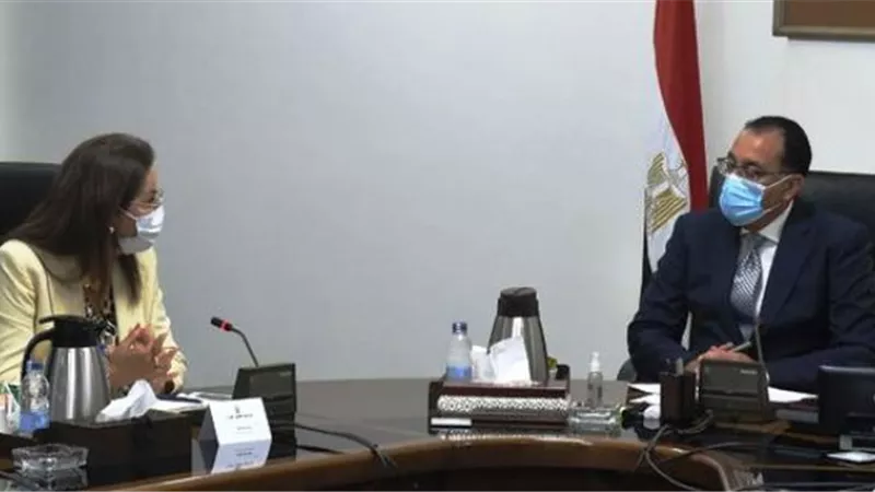 رئيس الوزراء يتابع خطط ومشروعات 