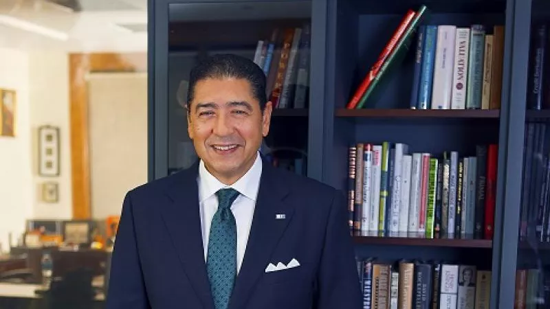 أحمد موسى: تعيين هشام عز العرب مستشارا لمحافظ البنك المركزي.. فيديو