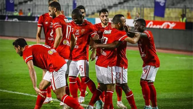 بالأسماء الأهلي يضم 5 صفقات نارية.. بينهم نجم الزمالك