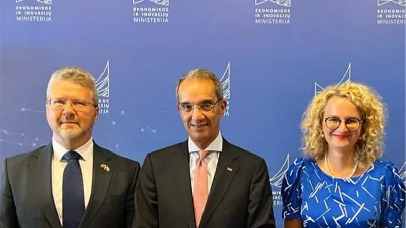 طلعت :مصر تعد مقصدا جاذبا للاستثمارات فى صناعة تكنولوجيا المعلومات بمزايا تنافسية