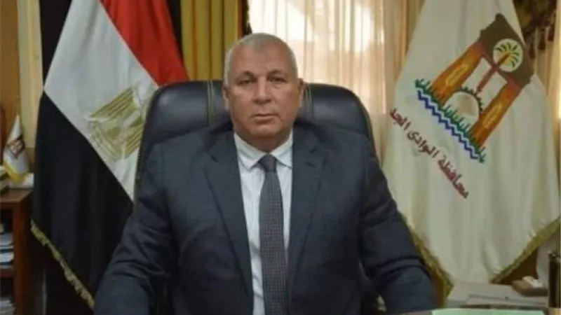 الزملوط يشهد انتاج ٦ آلاف نخلة و٤٠ صوبة بوقف الشرعية بالداخلة