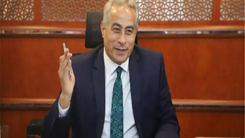 القوى العاملة تحذر المواطنين من تداول اعلانات عن وظائف وهمية بدولة الامارات