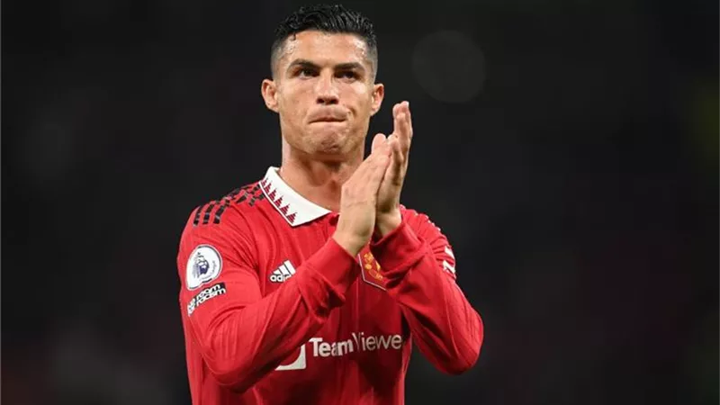 مانشستر يونايتد يكثف مفاوضاته للتعاقد مع بديل رونالدو من أياكس