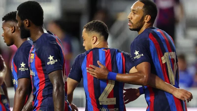مهاجم برشلونة يحسم وجهته المقبلة قبل غلق الميركاتو