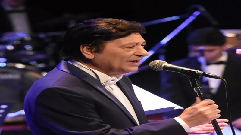 استقبال حافل للفنان محمد الحلو فى الإسكندرية