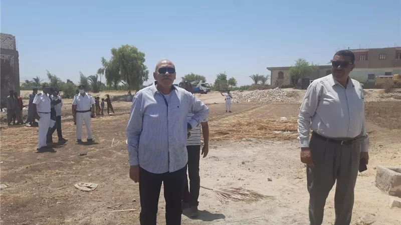محافظ أسيوط: إزالة 53 حالة تعدي على مساحة 3820 متر مباني و6 قيراط زراعة