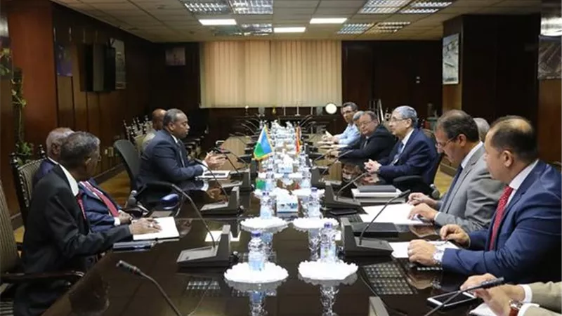 شاكر يستقبل وزير الطاقة الجيبوتي لبحث سبل دعم وتعزيز التعاون بين البلدين