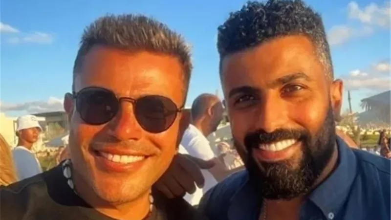 محمد سامى برفقة الهضبه خلال عطلته الصيفية