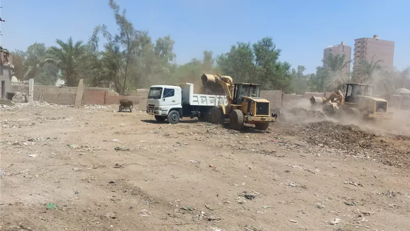 محافظ أسيوط: حملة لرفع المخلفات والقمامة من بطريق الفتح ساحل سليم ومركز ابوتيج