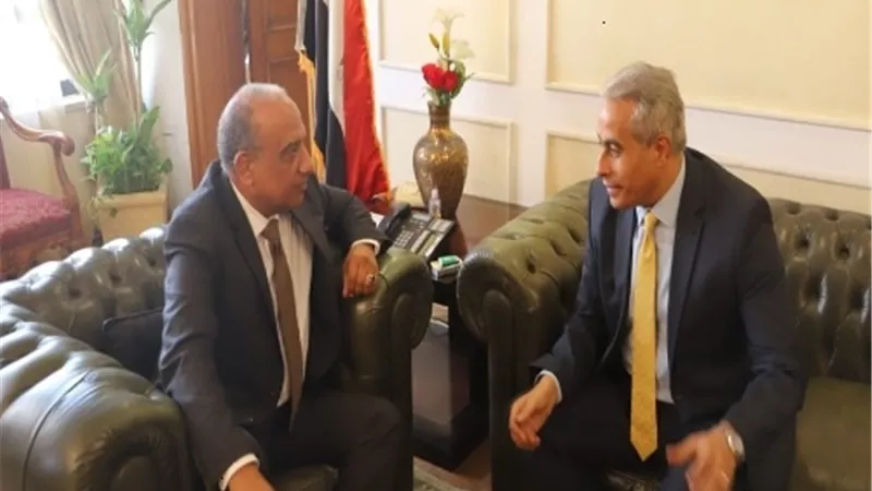 وزيرا القوى العاملة وقطاع الأعمال يبحثان العديد من الموضوعات والملفات محل الاهتمام المشترك