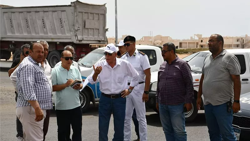 فودة يتابع أعمال تطوير طريق السلام وتجهيز مركز المؤتمرات وساحة انتظار السيارات استعدادا لاستضافة شرم الشيخ لمؤتمر قمة المناخ COP 27