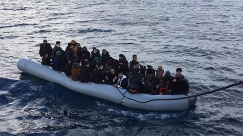 السلطات اليونانية : انتشال 30 مهاجرا من جزيرة قبالة جزيرة كريت