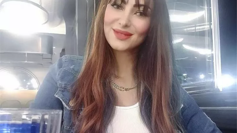 إنجى خطاب تبهر متابعيها بإبتسامه جذابة .. شاهد