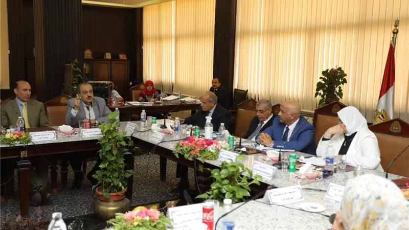 مجلس جامعة الزقازيق يناقش الإستعدادات لبدء العام الدراسى الجديد