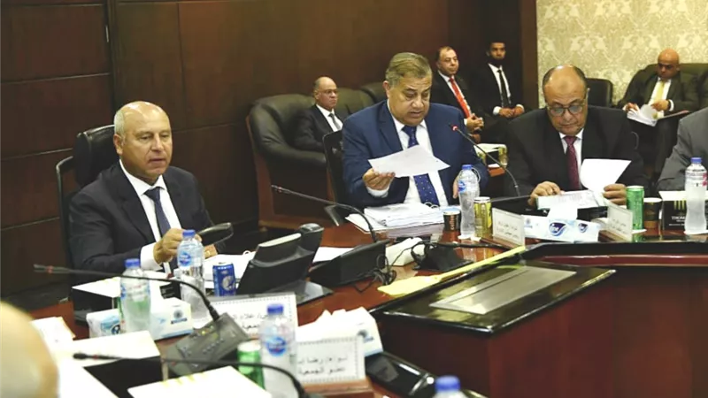 وزير النقل يتراس 