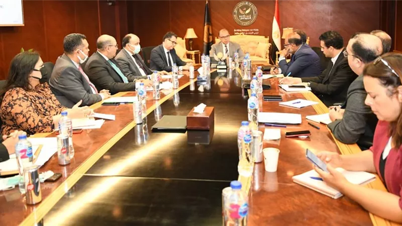 الرقابة المالية تستعرض تطوير منصة تسجيل وتداول شهادات خفض الانبعاثات الكربونية