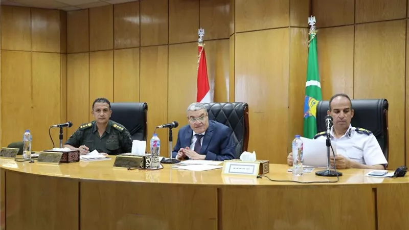 محافظ المنيا : تقنين اوضاع 69 حالة على اراضى الدولة داخل وخارج الزمام