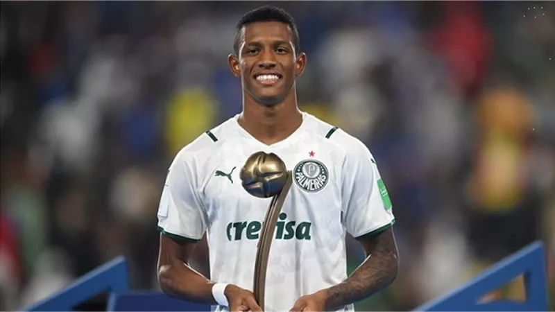 محمد الننى يتسبب فى تعاقد ارسنال مع لاعب بالميراس البرازيلى