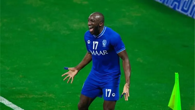 ماريجا يسجل هدف الهلال الأول أمام الفيحاء في الدوري السعودي