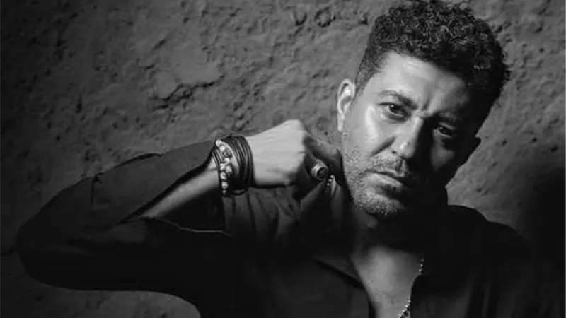 شاهد .. إطلالة متألقة للفنان محمد عز فى أحدث ظهور ..صور