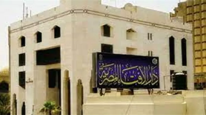 أثناء الصلاة.. الجهر بالبسملة في الفاتحة أم إسرارها؟.. الإفتاء تجيب