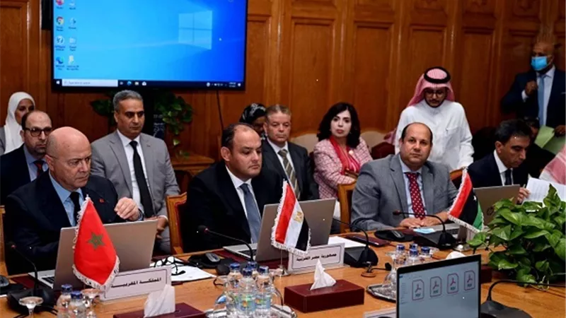 وزير التجارة والصناعة: تحقيق المزيد من التعاون في مجالات العمل العربي