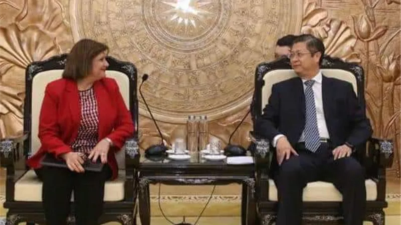 السفيرة المصرية في فيتنام تؤكد حرص مصر على تطوير العلاقات بين البلدين