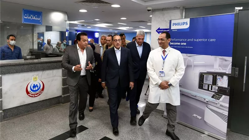 رئيس الوزراءيفتتح وحدتي الرنين المغناطيسي وقسطرة القلب بمستشفى العلمين
