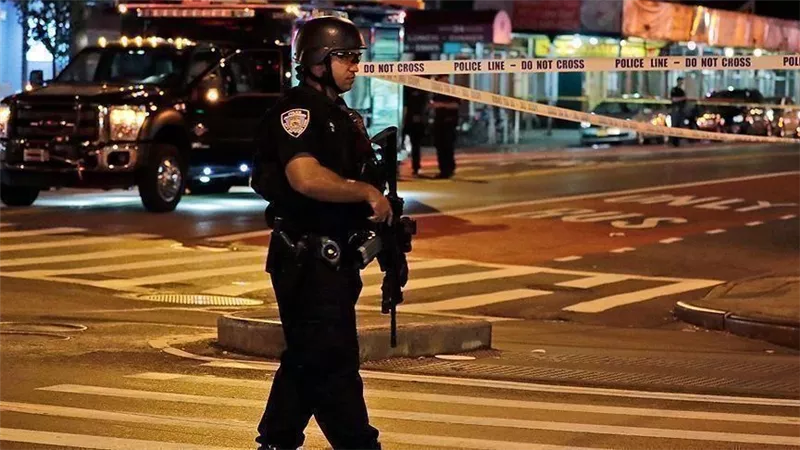 الشرطة الأمريكية: مقتل وإصابة 3 بحادث طعن في مدرسة ثانوية