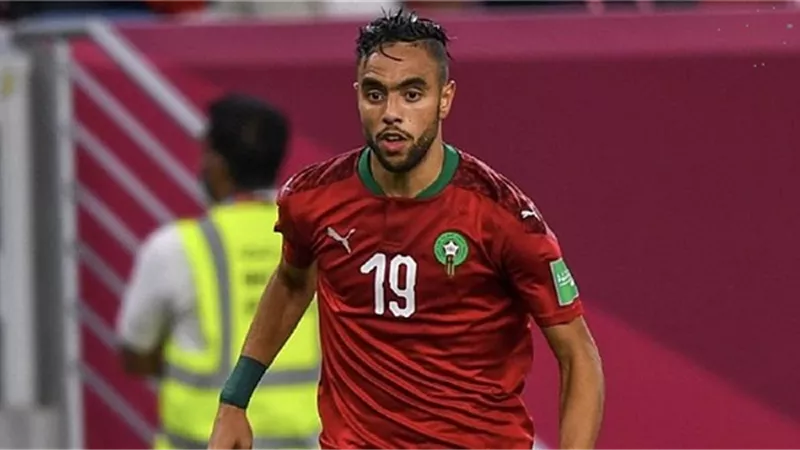 بيراميدز يضم مدافع الجيش الملكي المغربى