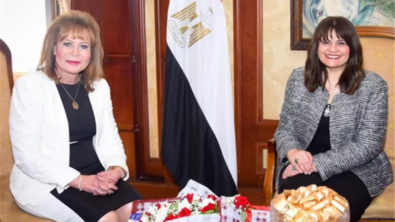 وزيرة الهجرة تستقبل رئيس المنتدى المصري في