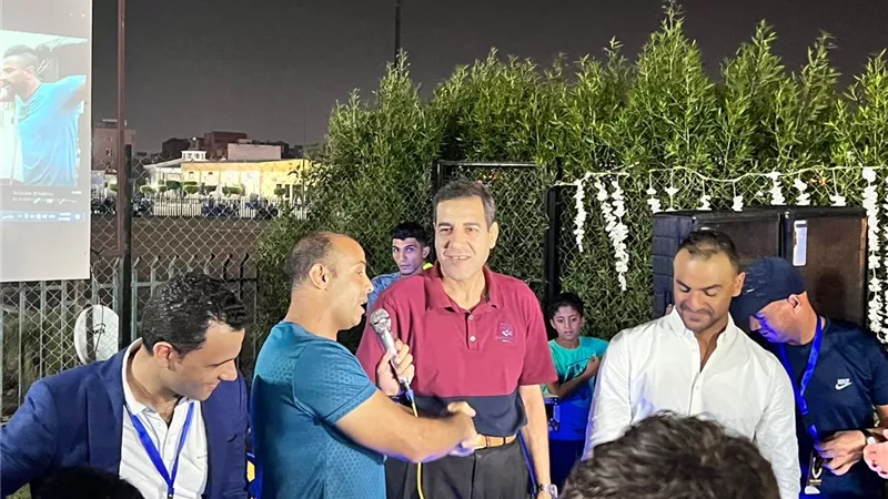 سيد باروكي السباح العالمي بالزعانف يزور مركز شباب العاشر من رمضان