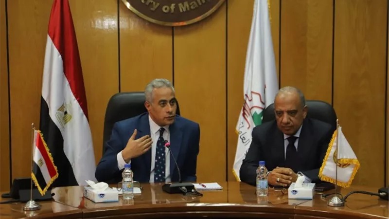 وزيرا القوى العاملة وقطاع الأعمال: حريصون على صون حقوق ومكتسبات العمال