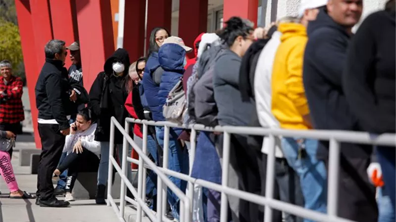 معدل البطالة يرتفع في أمريكا لـ3.7% خلال أغسطس