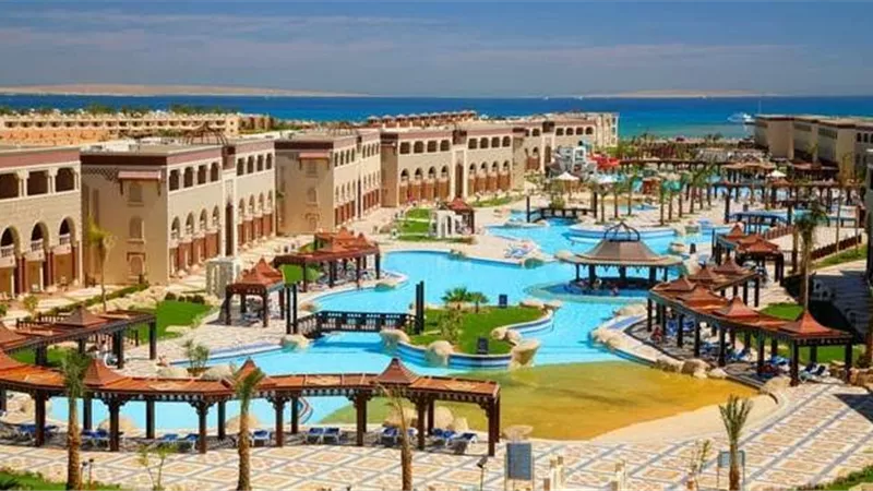 مصر توقع اتفاقية مع روسيا لزيادة عدد الرحلات الجوية للغردقة