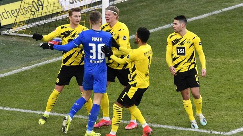مباراة بوروسيا دورتموند ضد هوفنهايم