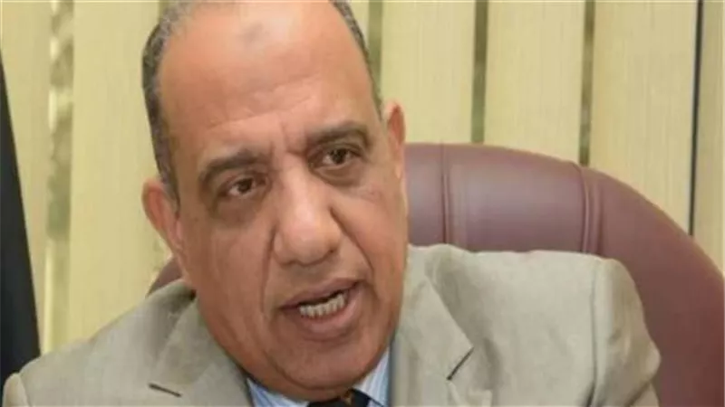 وزير قطاع الأعمال يتفقد مقر الوزارة في العاصمة الإدارية