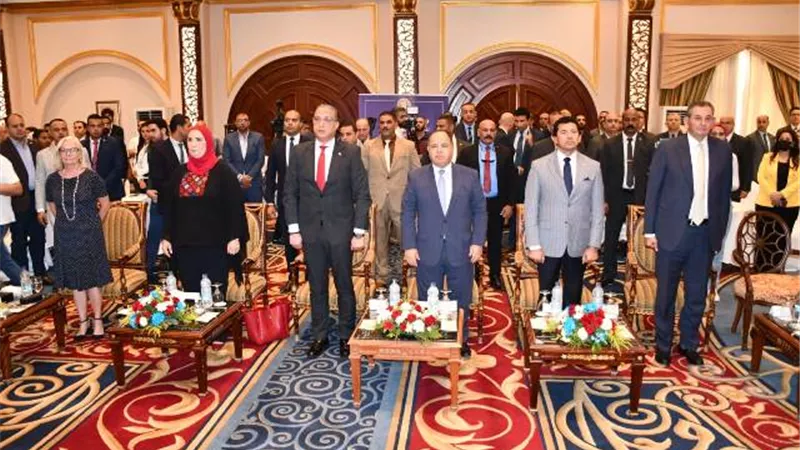 ٣ وزراء فى حوار مع الشباب: توفير احتياجات المواطنين اولوية رئاسية