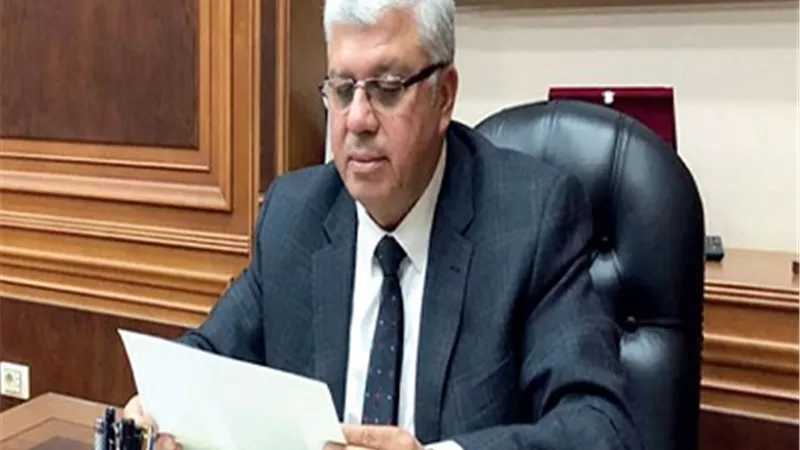 وزير التعليم العالي: دورات تدريبية لأعضاء هيئة التدريس بالجامعات