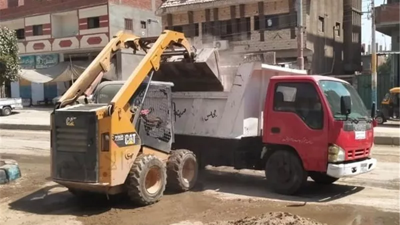 تكثيف أعمال النظافة و الإنارة بالتل الكبير في الإسماعيلية