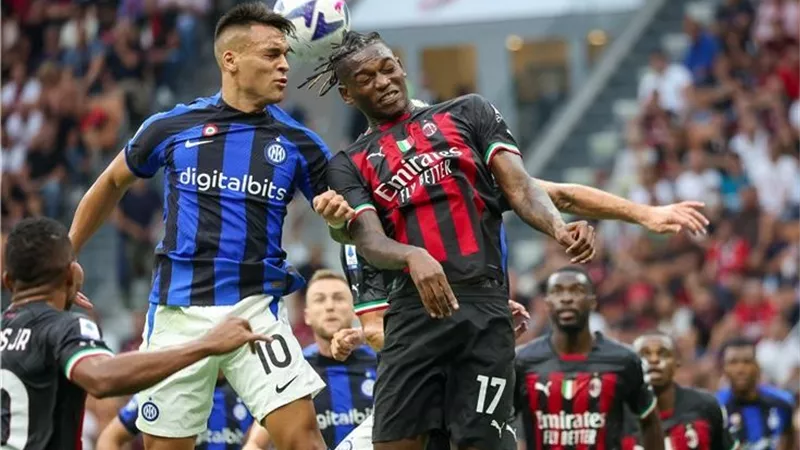 ميلان يخطف فوزا مثيرا على إنتر 3 / 2 فى ديربى الدورى الايطالى