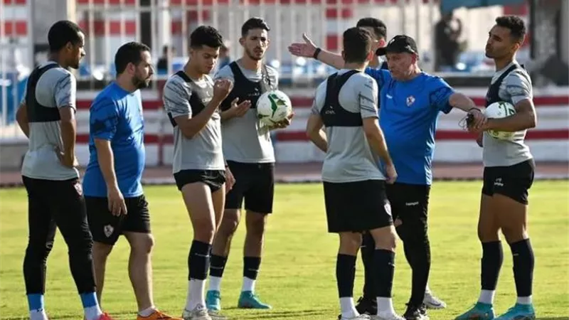 مران الزمالك.. فيريرا يوجه بعض النصائح والتعليمات للوردي ونداي