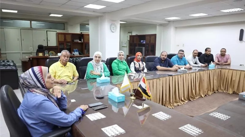 تبادل خبرات بين شركتى مياه الشرب ببنى سويف وقنا