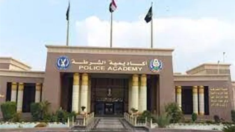 الداخلية: مد موعد التقديم لخريجي الجامعات لكلية الشرطة أسبوعا