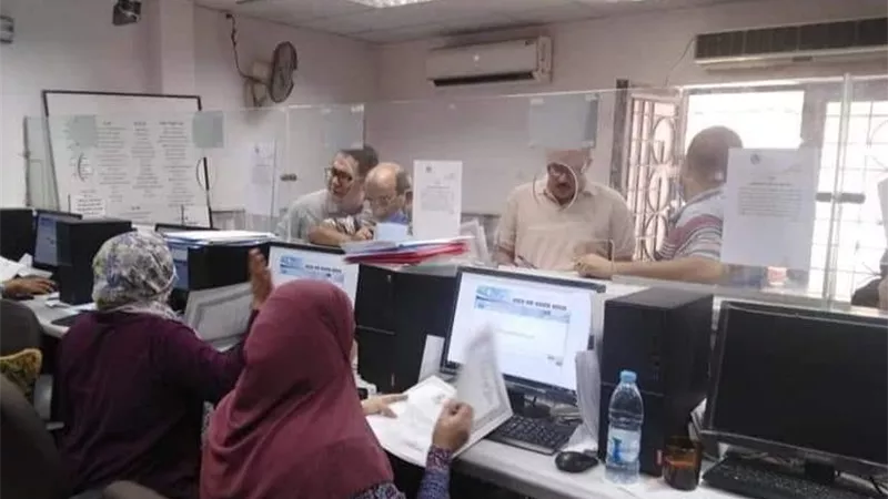 رئيس حي ثان الزقازيق يتابع منظومة الاشتراطات البنائية بالمركز الت